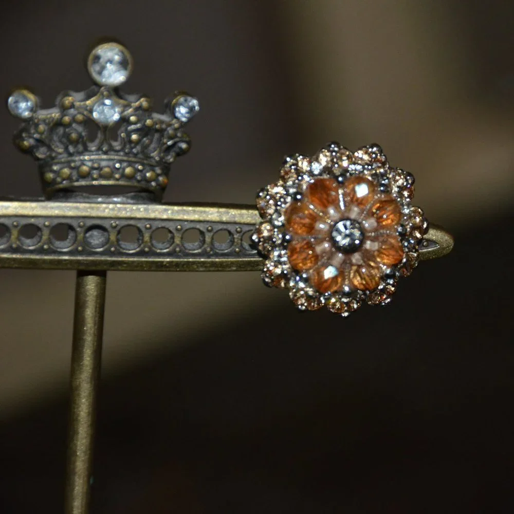 RARE VINTAGE DESIGNER JOSE & MARIA BARRERA FLORAL ROUND CLUSTER Crystal Earrings